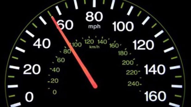 The ideal speed for optimizing fuel efficiency is 50 - 80 km/h.