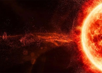 today space weather g1 storm hits earth 122114