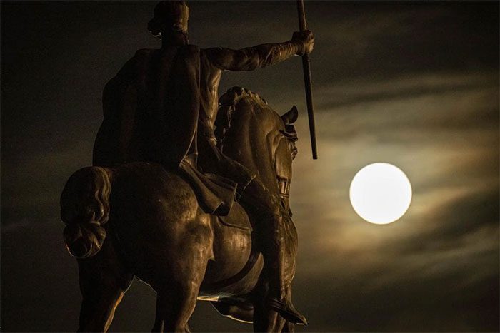 A supermoon illuminating the sculpture of King Tomislav