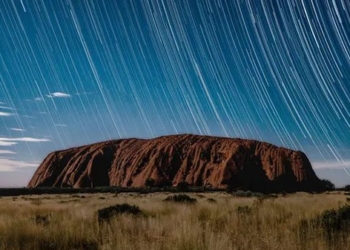 uluru the portal of the earth in australia 123027