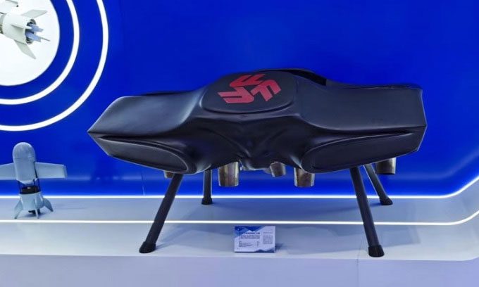 The hoverboard model showcased at the exhibition in Zhuhai.
