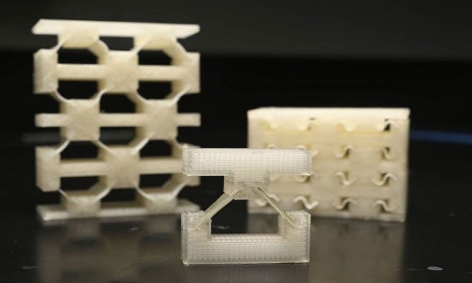 LCE particle material in various shapes.