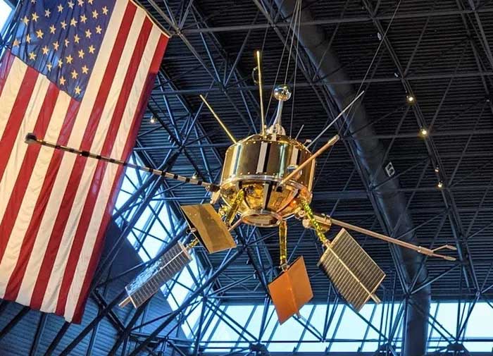 Model of the Ariel-1 satellite at the Udvar-Hazy Center.