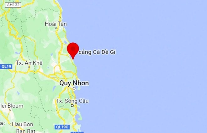 De Gi waters, Phu Cat district (Binh Dinh), where whales have been continuously appearing recently.