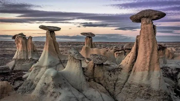 Giant mushroom-shaped rocks at Ah-Shi-Sle-Pah.