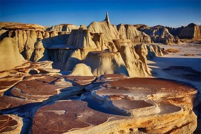 Rocks with unique shapes.
