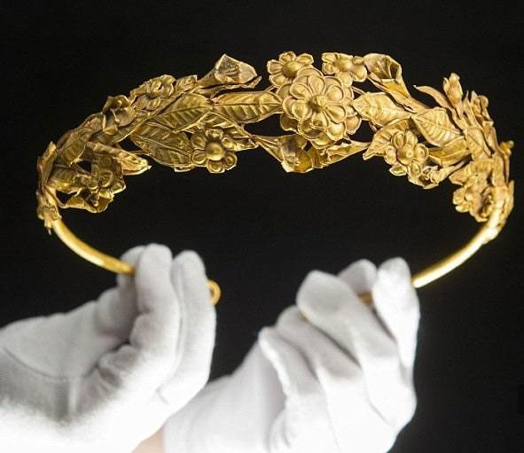 2,300-Year-Old Ancient Greek Crown