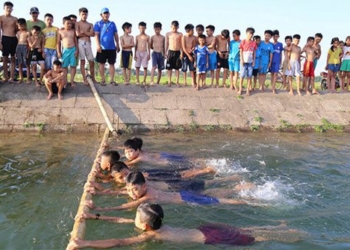 why many children know how to swim underwater 121424