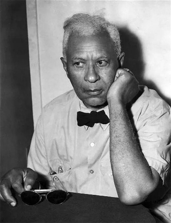 Garrett Morgan (1877 – 1963).