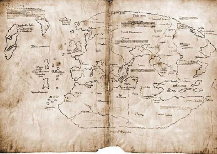 The Vinland map displays both Greenland and an island to the west of the Atlantic Ocean named 'Vinilanda Insula'.