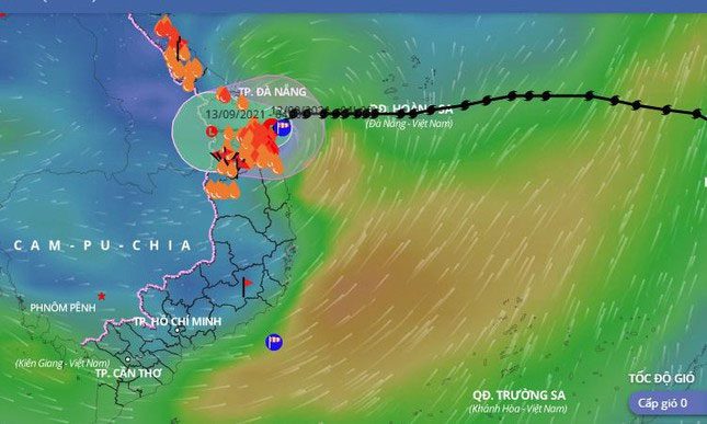 Tropical depression weakened from Typhoon Conson making landfall in provinces from Đà Nẵng to Bình Định