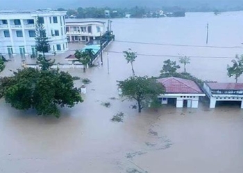buy large extendable nearly 60 000 houses in the central region flooded in water 117438