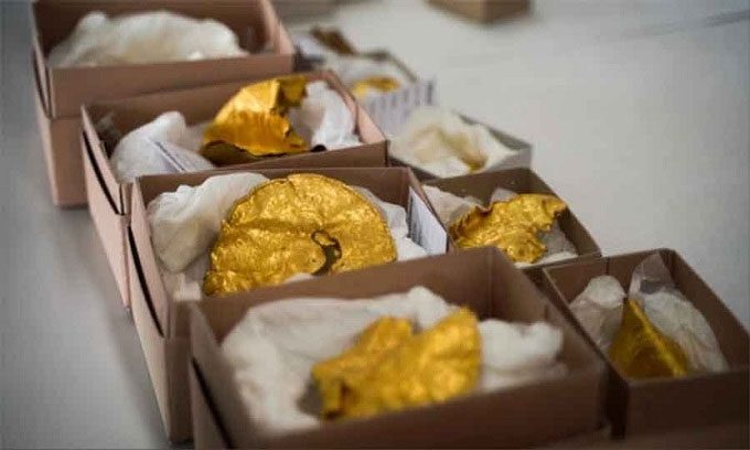 Some gold objects from the Vindelev treasure.