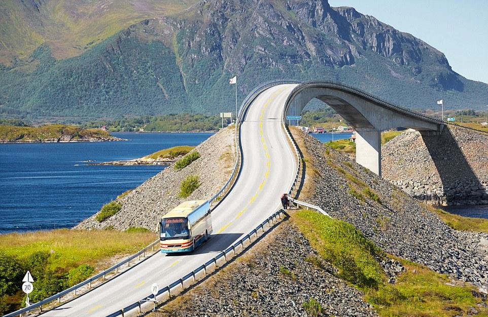 Storseisundet has an unusually winding shape.