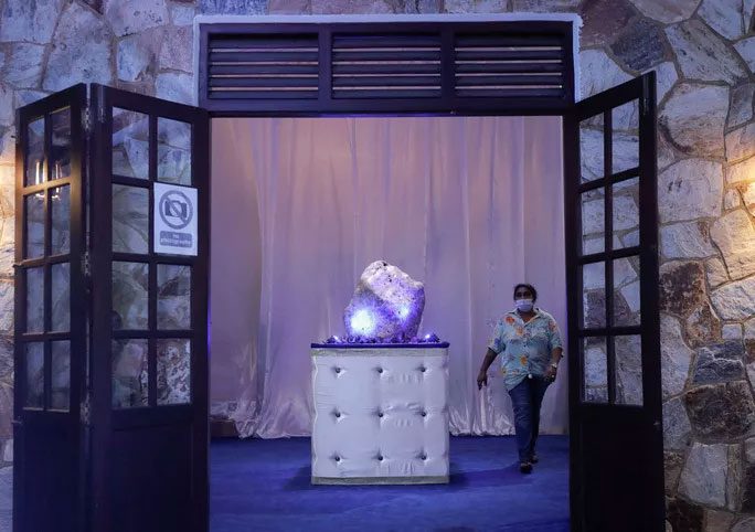 It is displayed at the home of one of the gem mine owners in Horana