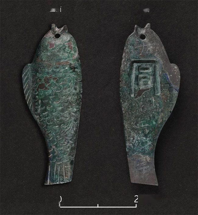 Artifacts found in the tomb of Wu Zetian's cousin.