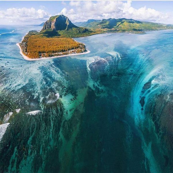 From the air, visitors will see what looks like a giant waterfall beneath the sea.