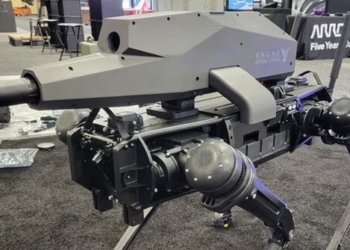 for robot equipped with zoom 30x infrared camera can hit targets at 200m 116582