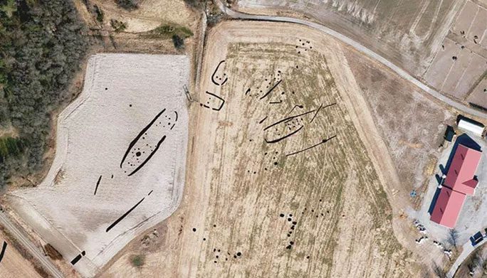 The longhouses and ancient graves revealed through ground-penetrating radar images