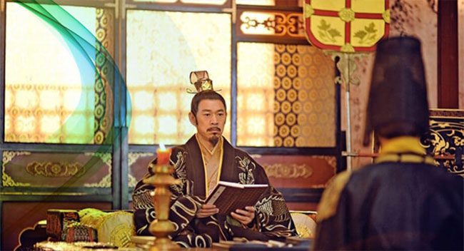  Ancient emperors were often regarded as "sons of heaven". 