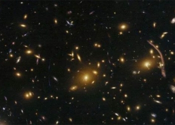 hubble has discovered a mysterious golden dragon 4 billion light years away 5 universes long 117922