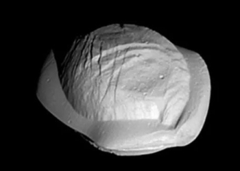 interesting things about the moons in the solar system 117146