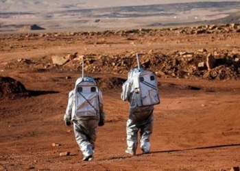 into mouth of israeli fire to simulate life on mars 116484