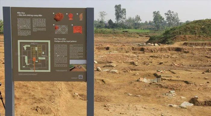 Excavation site and artifacts at the Ho Dynasty Citadel