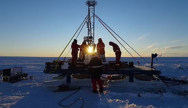 Scientists drilling for access to the "oasis of life"