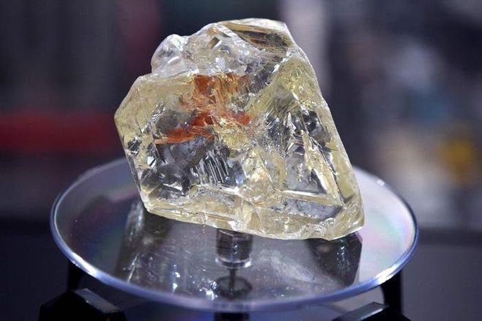 The Earth's core contains an astonishing amount of diamonds.