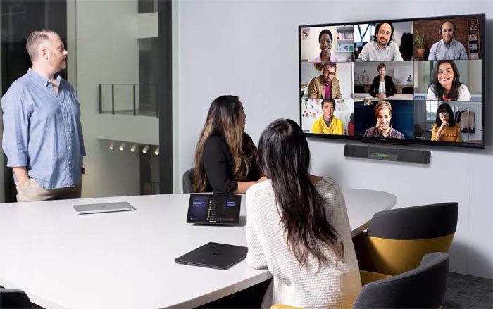 Remote work weakens collaborative networks among employees.