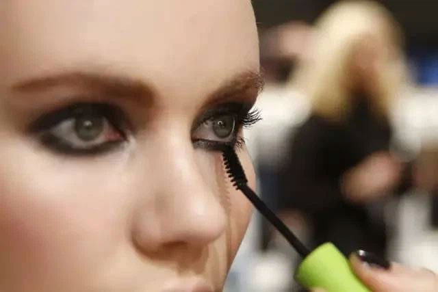 Prostaglandin is the only effective ingredient for eyelash growth.