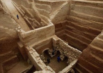 maze open and two original poles intact for 1700 years experts amazed this person is a adopted daughter of peach 116209