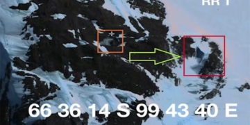 mysterious gate found in the south pole could lead to another world 116364