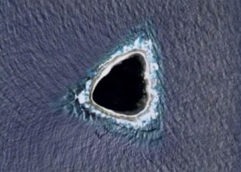 mysterious island appears on google maps 116898