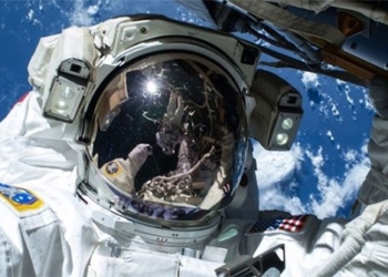 nasa cancels space walk due to space junk 117445