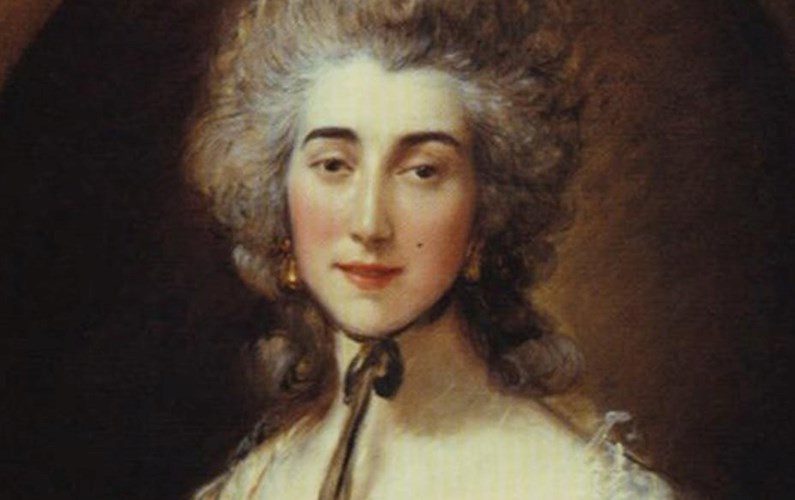 In the 1400s, many women preferred egg-shaped faces and small noses, leading them to shave their eyebrows.