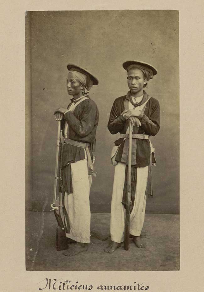 Two Vietnamese soldiers from the past.