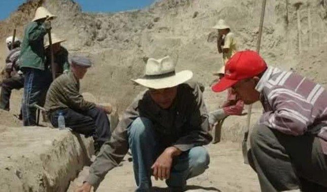 Archaeologists discovered a tomb filled with gold and invaluable treasures.