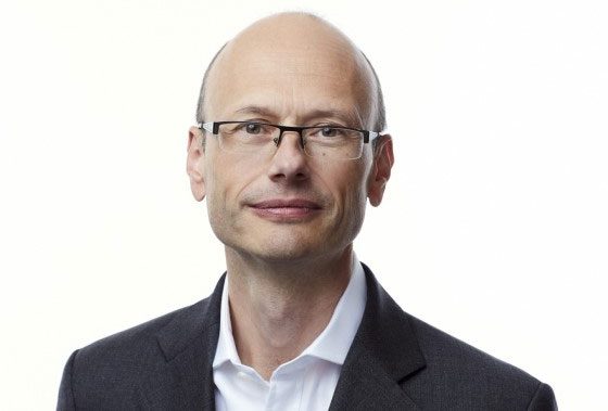 Dr. Paul Burton, Chief Medical Officer at Moderna, warns about a new super variant.