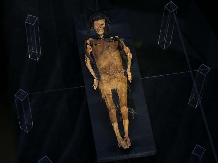 Natural mummy of Lady Cao.