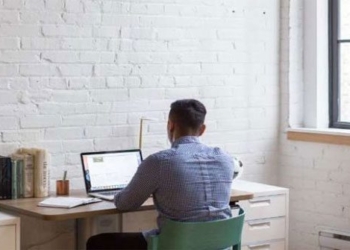 sitting too much makes you feel more anxious than depressed 117046