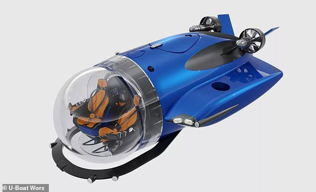 Spacious seating in the Super Sub allows for 360-degree views.