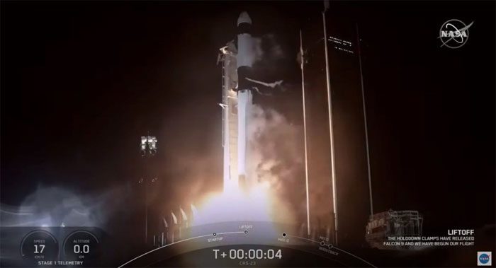 SpaceX launched the Dragon spacecraft into Earth's orbit