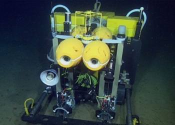titan robot can operate underwater at 6000m 117128