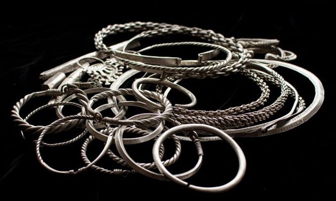 Jewelry unearthed near the city of Old Ryazan.