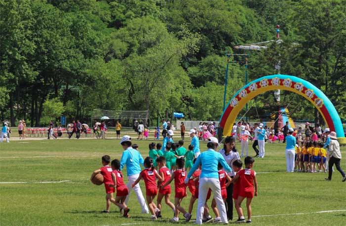 Schools in North Korea always prioritize extracurricular activities