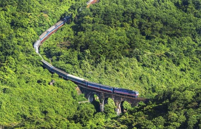 The fascinating route from Porto in Portugal to Singapore