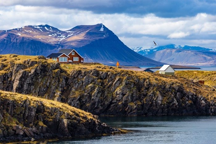 There are over 20 countries in the world without a railway network