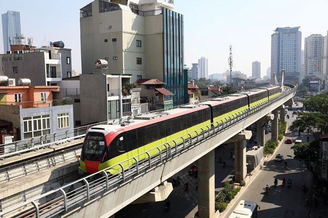 The trains will run at a speed of 80 km/h on the main line.